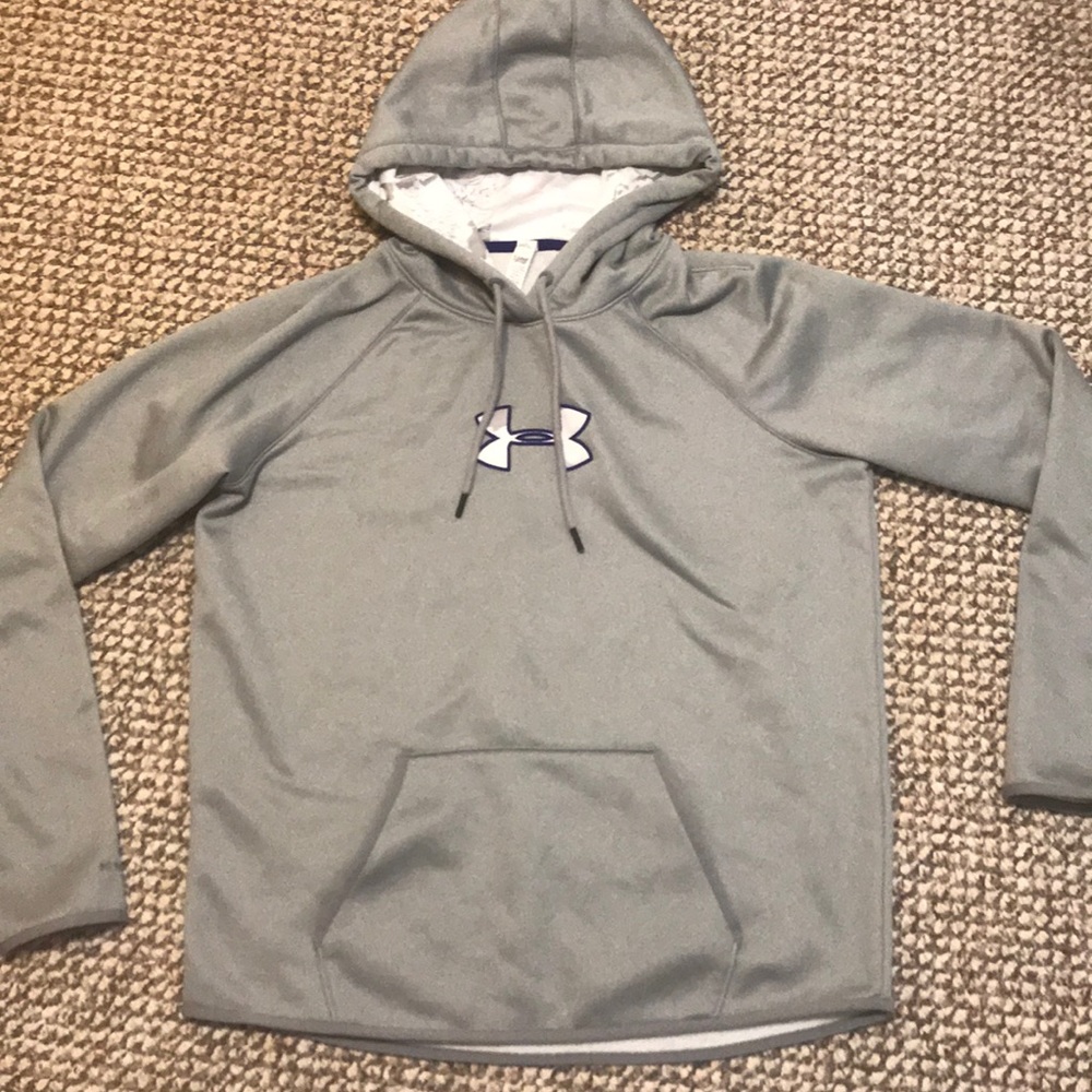 Grey Cold Gear Under Armour hoodie